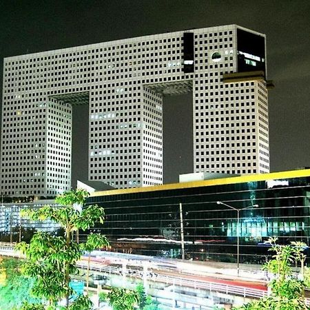 Iyarin@Tuk Chang Ratchayothin Hotel Bangkok Esterno foto