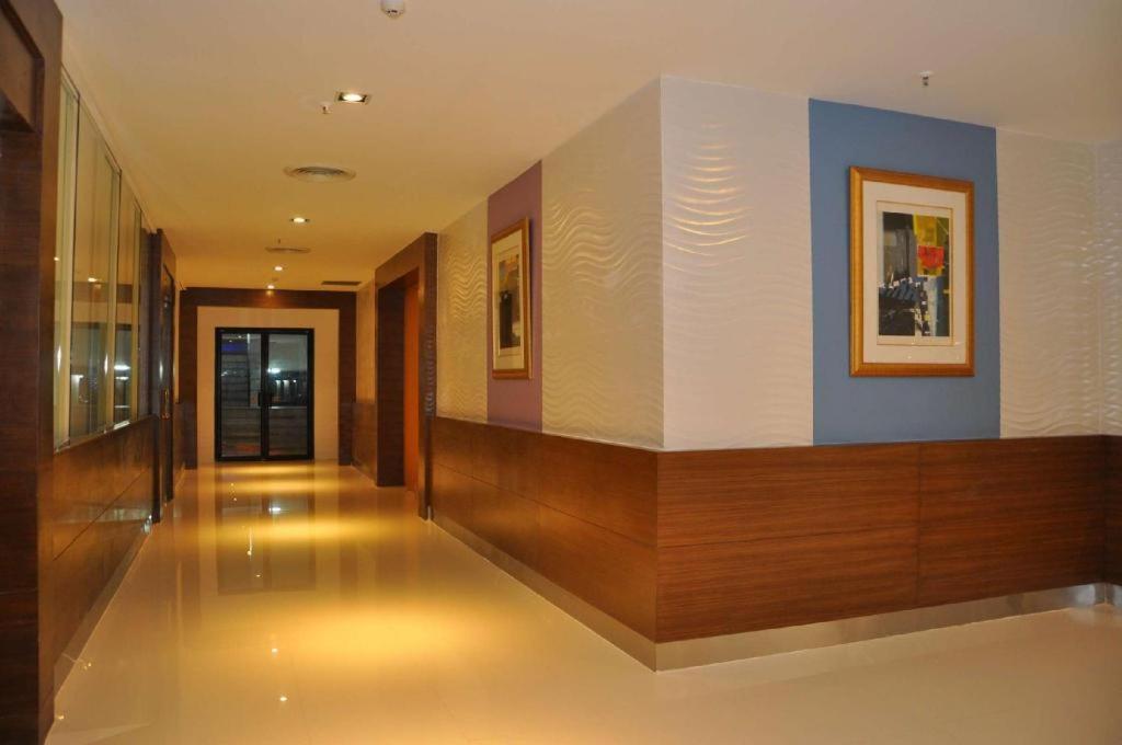 Iyarin@Tuk Chang Ratchayothin Hotel Bangkok Esterno foto
