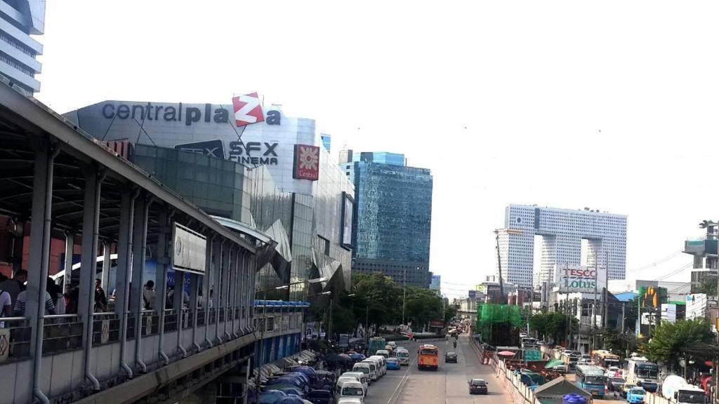 Iyarin@Tuk Chang Ratchayothin Hotel Bangkok Esterno foto