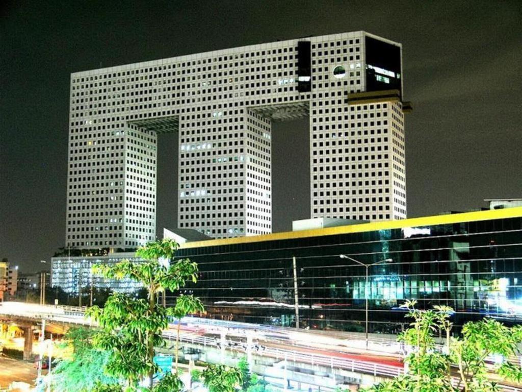Iyarin@Tuk Chang Ratchayothin Hotel Bangkok Esterno foto