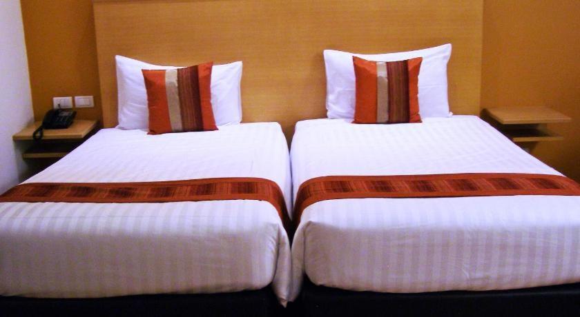 Iyarin@Tuk Chang Ratchayothin Hotel Bangkok Esterno foto